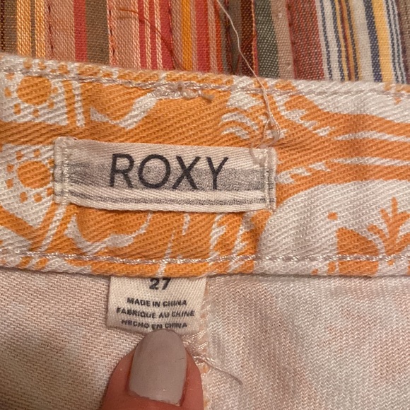 Roxy shorts EUC - Picture 6 of 8